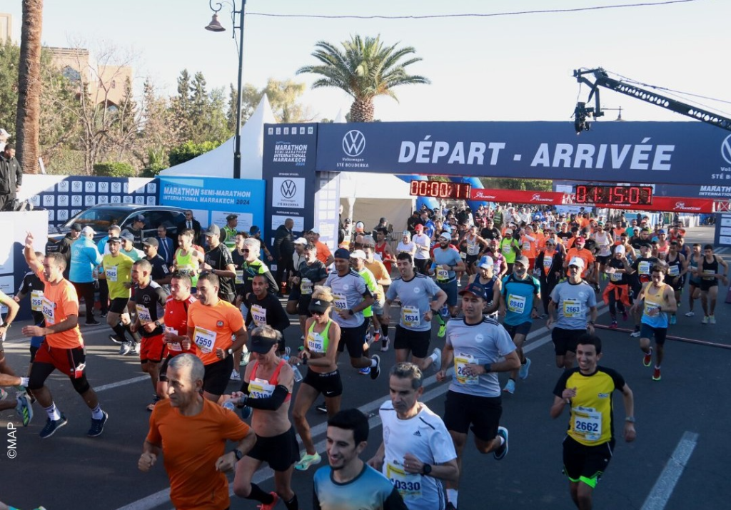 ماراطون مراكش الدولي (الدورة الـ 34) .. الكيني سامي كيتوارا والمغربية كوثر فركوسي يفوزان باللقب