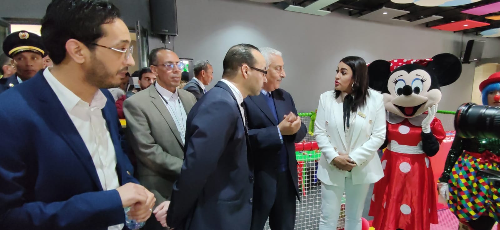 السيد عبد الغني الصبار عامل عمالة مكناس يفتتح قاعة رياضية جديدة للنساء والرجال بمواصفات عالية ومجهزة بكافة وسائل الراحة والترفيه وبأسعار مناسبة وسط مدينة مكناس السيد عبد الغني الصبار عامل عمالة مكناس يفتتح قاعة رياضية جديدة للنساء والرجال بمواصفات عالية ومجهزة بكافة وسائل الراحة والترفيه وبأسعار مناسبة وسط مدينة مكناس