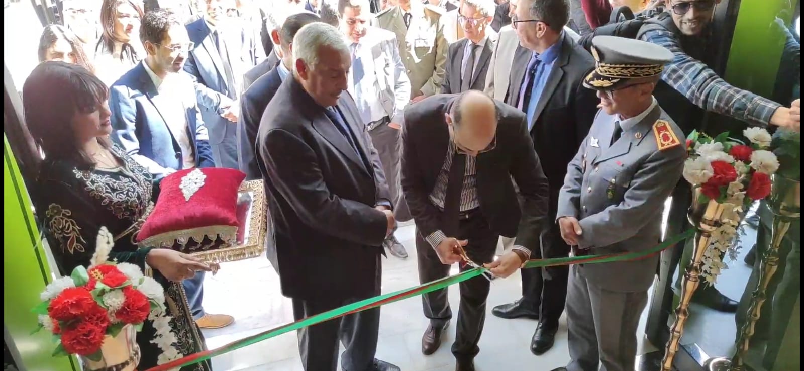 السيد عبد الغني الصبار عامل عمالة مكناس يفتتح قاعة رياضية جديدة للنساء والرجال بمواصفات عالية ومجهزة بكافة وسائل الراحة والترفيه وبأسعار مناسبة وسط مدينة مكناس السيد عبد الغني الصبار عامل عمالة مكناس يفتتح قاعة رياضية جديدة للنساء والرجال بمواصفات عالية ومجهزة بكافة وسائل الراحة والترفيه وبأسعار مناسبة وسط مدينة مكناس