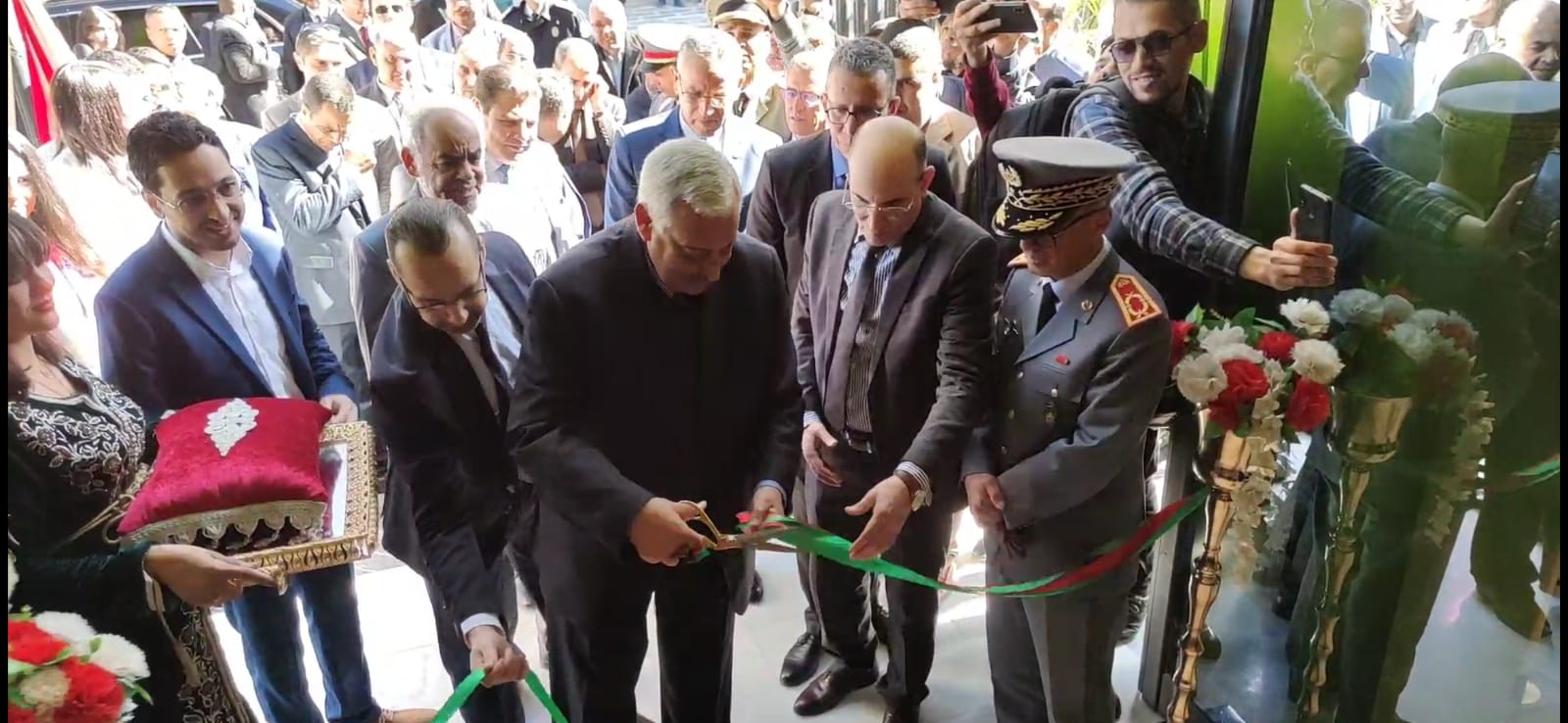 السيد عبد الغني الصبار عامل عمالة مكناس يفتتح قاعة رياضية جديدة للنساء والرجال بمواصفات عالية ومجهزة بكافة وسائل الراحة والترفيه وبأسعار مناسبة وسط مدينة مكناس السيد عبد الغني الصبار عامل عمالة مكناس يفتتح قاعة رياضية جديدة للنساء والرجال بمواصفات عالية ومجهزة بكافة وسائل الراحة والترفيه وبأسعار مناسبة وسط مدينة مكناس