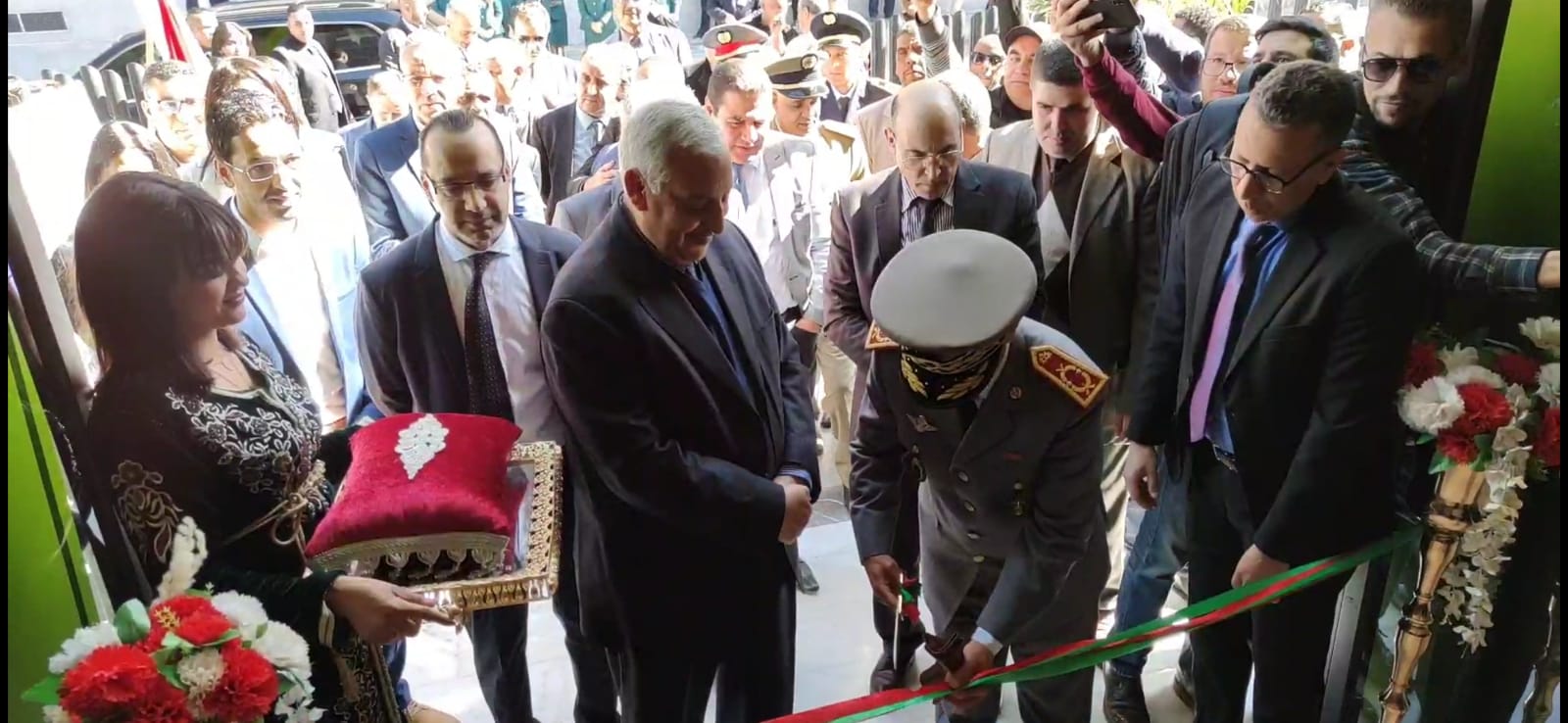 السيد عبد الغني الصبار عامل عمالة مكناس يفتتح قاعة رياضية جديدة للنساء والرجال بمواصفات عالية ومجهزة بكافة وسائل الراحة والترفيه وبأسعار مناسبة وسط مدينة مكناس السيد عبد الغني الصبار عامل عمالة مكناس يفتتح قاعة رياضية جديدة للنساء والرجال بمواصفات عالية ومجهزة بكافة وسائل الراحة والترفيه وبأسعار مناسبة وسط مدينة مكناس