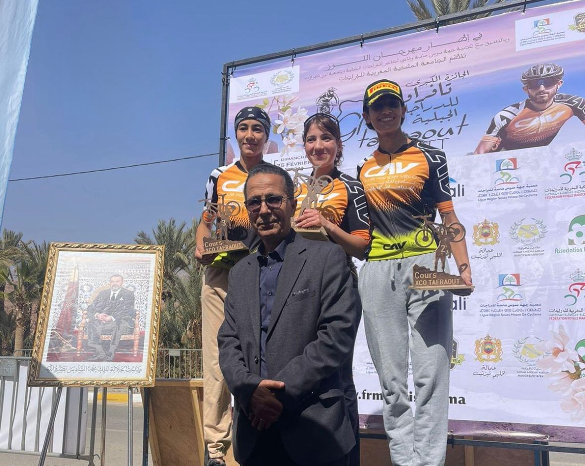 تافراوت/ الدراجة الجبلية المغربية تنظم للاول مرة سباقا بالمدينة والنواحي مساهمة منها التعريف بالمؤهلات الطبيعية والثقافية والجغرافية للمنطقة. تافراوت/ الدراجة الجبلية المغربية تنظم للاول مرة سباقا بالمدينة والنواحي مساهمة منها التعريف بالمؤهلات الطبيعية والثقافية والجغرافية للمنطقة.