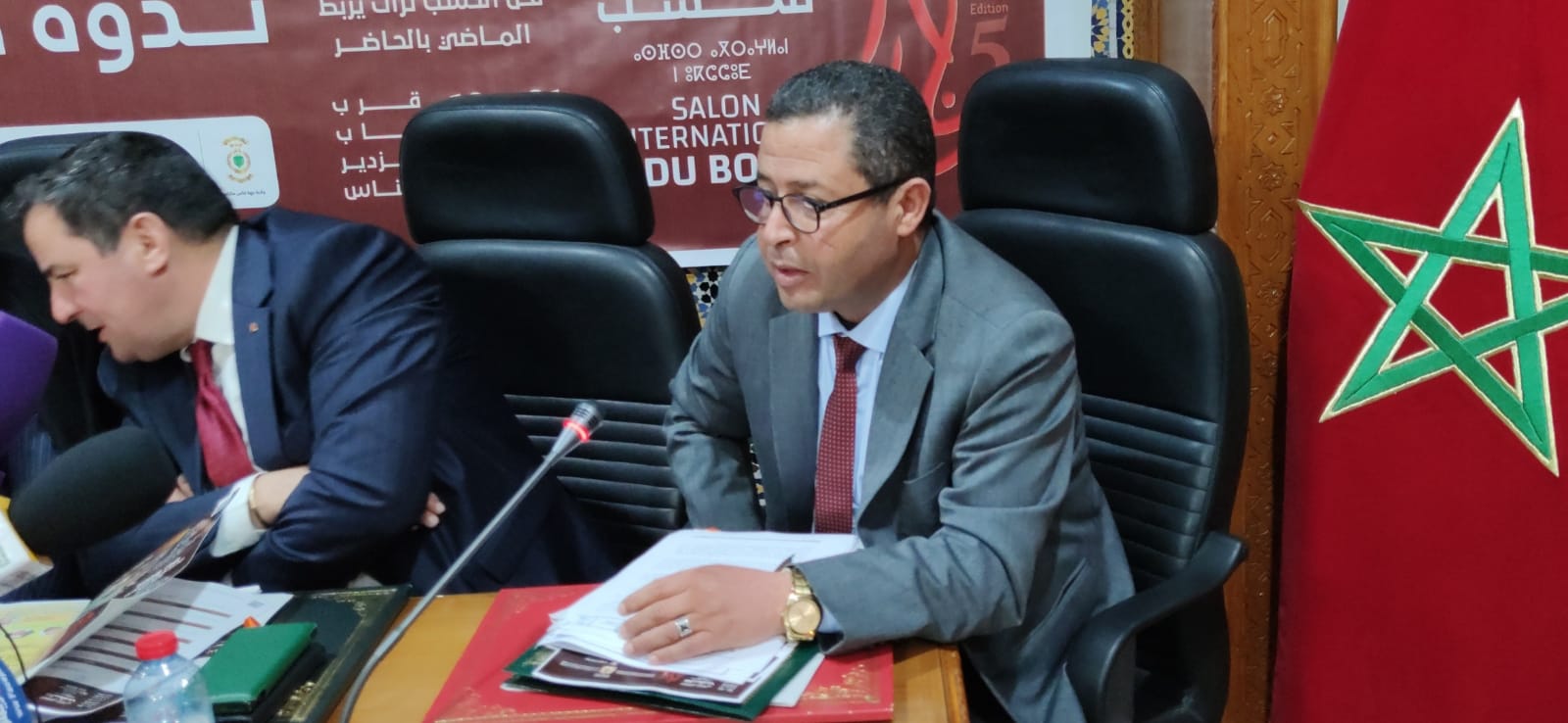 في ندوة صحفية..الدكتور عبدالمالك البوطيين رئيس غرفة الصناعة التقليدية بجهة فاس مكناس يسلط الضوء على مستجدات الدورة الخامسة للمعرض الدولي للخشب الدي ستحتضنه العاصمة الاسماعيلية مكناس من فاتح مارس الى غاية العاشر منه