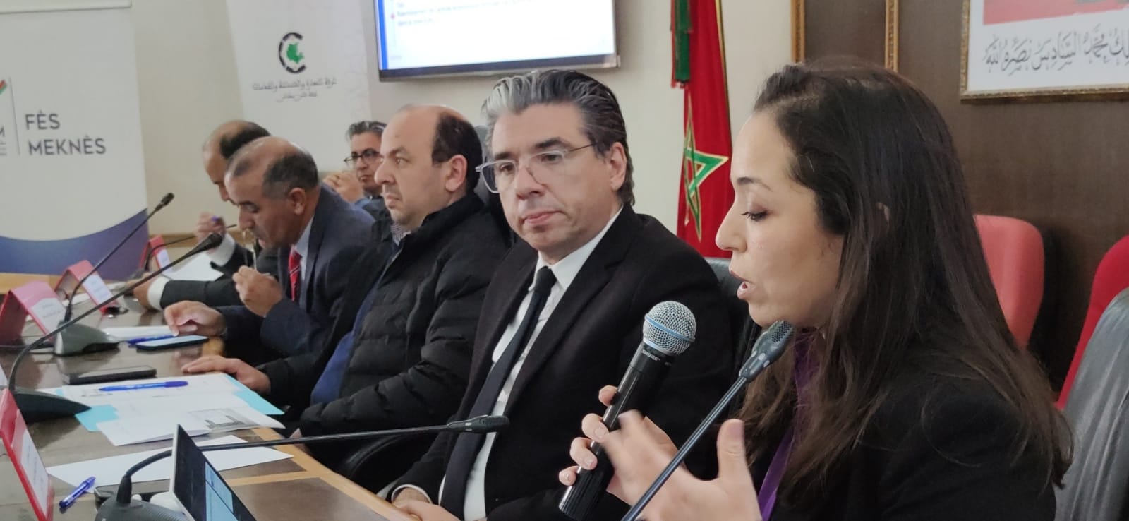 اللقاء التواصلي حول الأحكام الضريبية الرئيسية بقانون المالية لسنة 2024 بملحقة الغرفة بمكناس