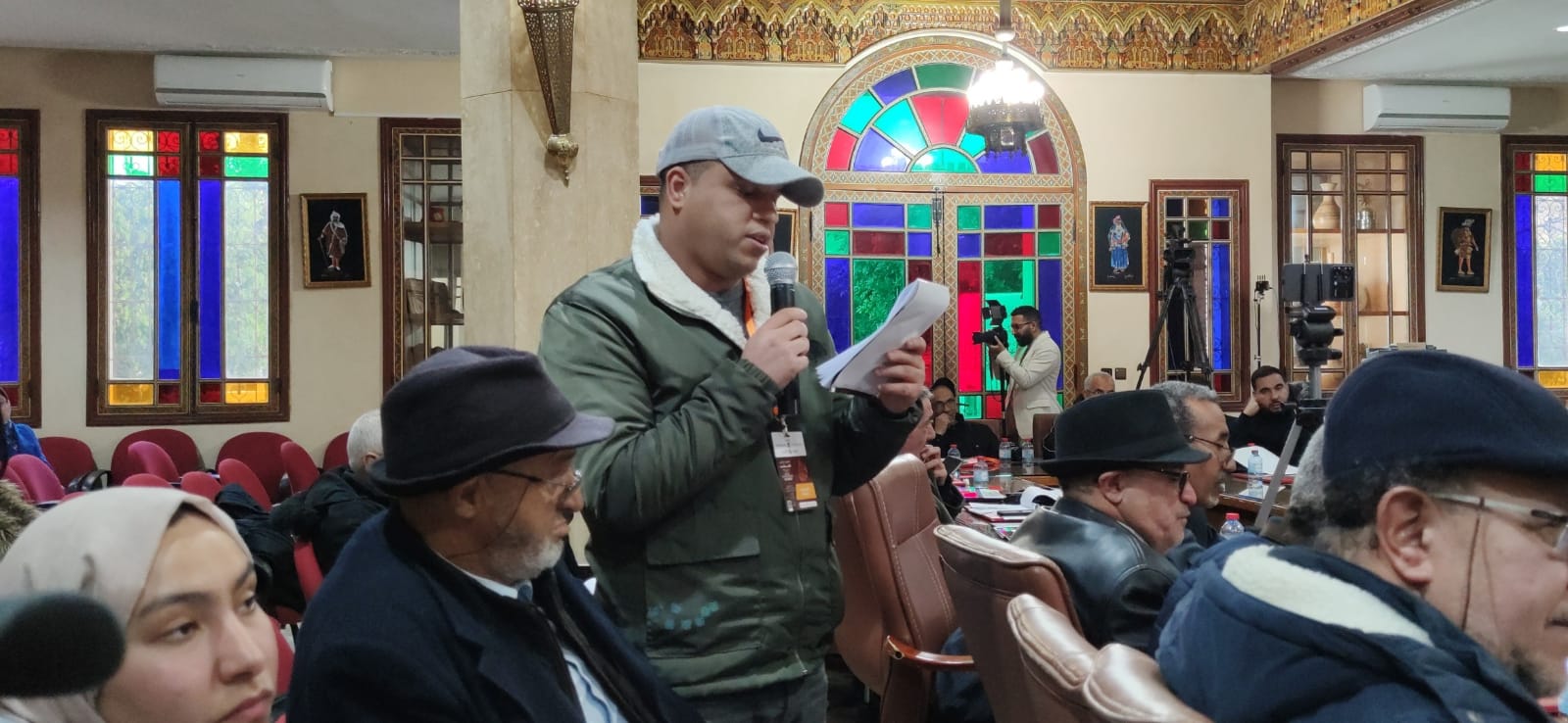 في ندوة صحفية..الدكتور عبدالمالك البوطيين رئيس غرفة الصناعة التقليدية بجهة فاس مكناس يسلط الضوء على مستجدات الدورة الخامسة للمعرض الدولي للخشب الدي ستحتضنه العاصمة الاسماعيلية مكناس من فاتح مارس الى غاية العاشر منه