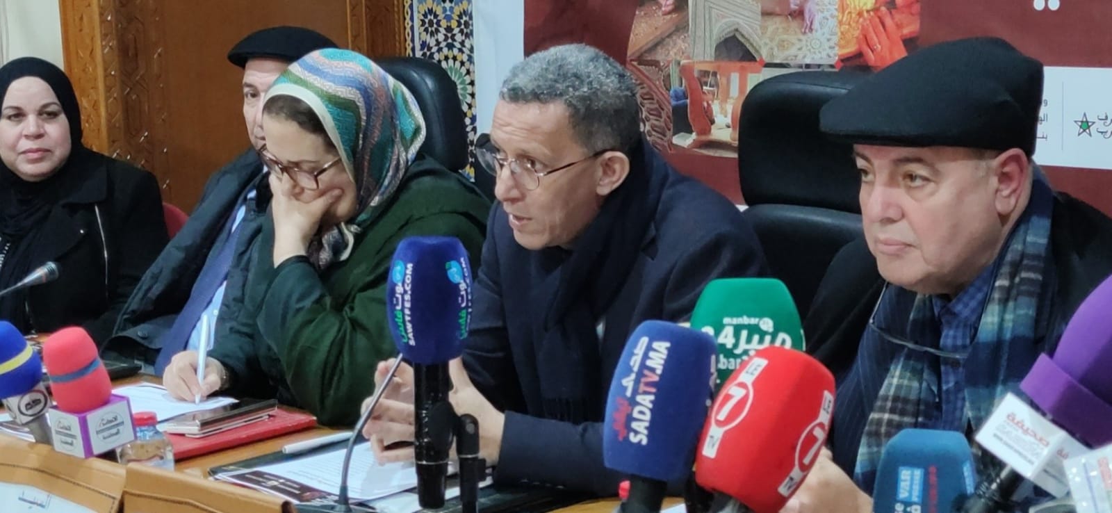 في ندوة صحفية..الدكتور عبدالمالك البوطيين رئيس غرفة الصناعة التقليدية بجهة فاس مكناس يسلط الضوء على مستجدات الدورة الخامسة للمعرض الدولي للخشب الدي ستحتضنه العاصمة الاسماعيلية مكناس من فاتح مارس الى غاية العاشر منه