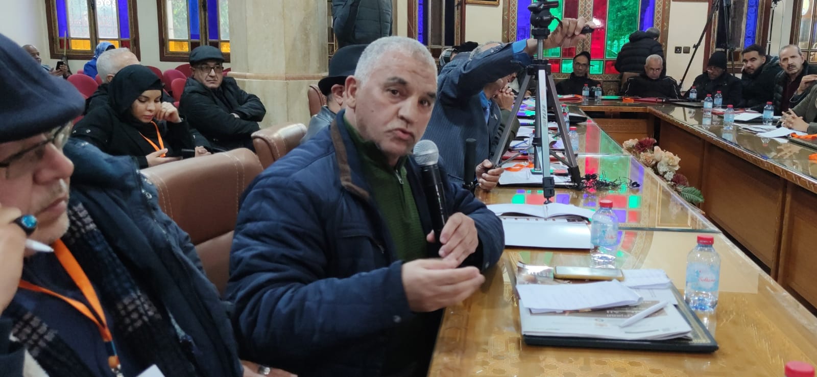 في ندوة صحفية..الدكتور عبدالمالك البوطيين رئيس غرفة الصناعة التقليدية بجهة فاس مكناس يسلط الضوء على مستجدات الدورة الخامسة للمعرض الدولي للخشب الدي ستحتضنه العاصمة الاسماعيلية مكناس من فاتح مارس الى غاية العاشر منه