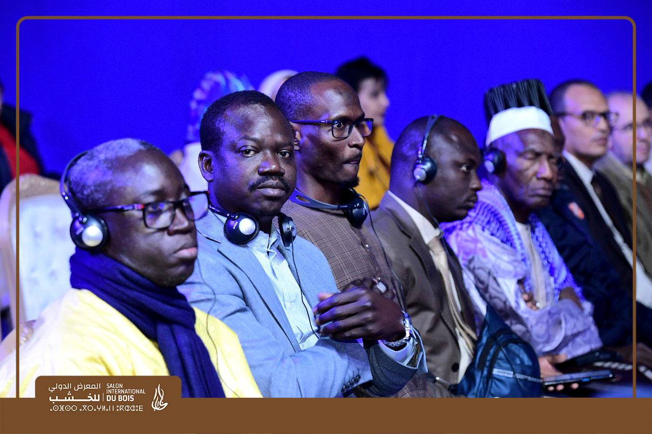 كلمة الدكتور عبدالمالك البوطيين رئيس مجلس غرفة الصناعة التقليدية لجهة فاس مكناس بمناسبة الدورة الخامسة للمعرض الدولي للخشب المقام بالساحة المجاورة لشارع فريد الأنصاري أمام باب القزدير بمدينة مكناس من 01 إلى غاية 10 مارس 2024 كلمة الدكتور عبدالمالك البوطيين رئيس مجلس غرفة الصناعة التقليدية لجهة فاس مكناس بمناسبة الدورة الخامسة للمعرض الدولي للخشب المقام بالساحة المجاورة لشارع فريد الأنصاري أمام باب القزدير بمدينة مكناس من 01 إلى غاية 10 مارس 2024