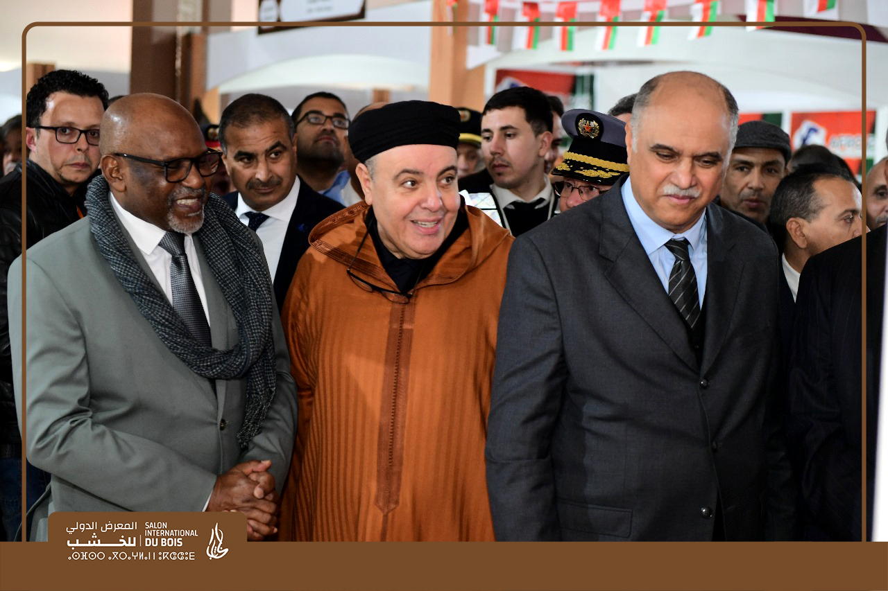 والي جهة فاس مكناس وعامل عمالة مكناس يشرفان على افتتاح فعاليات الدورة الخامسة من المعرض الدولي للخشب والي جهة فاس مكناس وعامل عمالة مكناس يشرفان على افتتاح فعاليات الدورة الخامسة من المعرض الدولي للخشب