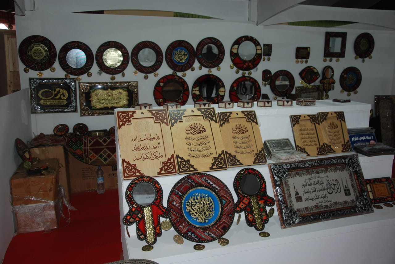 فعاليات النسخة 5 لمعرض الخشب تتواصل بمكناس عبد المالك البوطيين :التوجه نحو معارض موضوعاتية متخصصة ، إضافة نوعية في مجال تسويق وتثمين منتجات الصناعة التقليدية والخشب على وجه الخصوص فعاليات النسخة 5 لمعرض الخشب تتواصل بمكناس عبد المالك البوطيين :التوجه نحو معارض موضوعاتية متخصصة ، إضافة نوعية في مجال تسويق وتثمين منتجات الصناعة التقليدية والخشب على وجه الخصوص