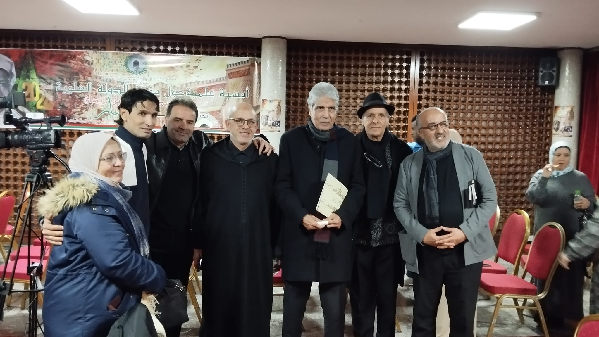 ندوة علمية وفكرية تكرم المؤرخ عبد الرحمان بن زيدان بمكناس ندوة علمية وفكرية تكرم المؤرخ عبد الرحمان بن زيدان بمكناس