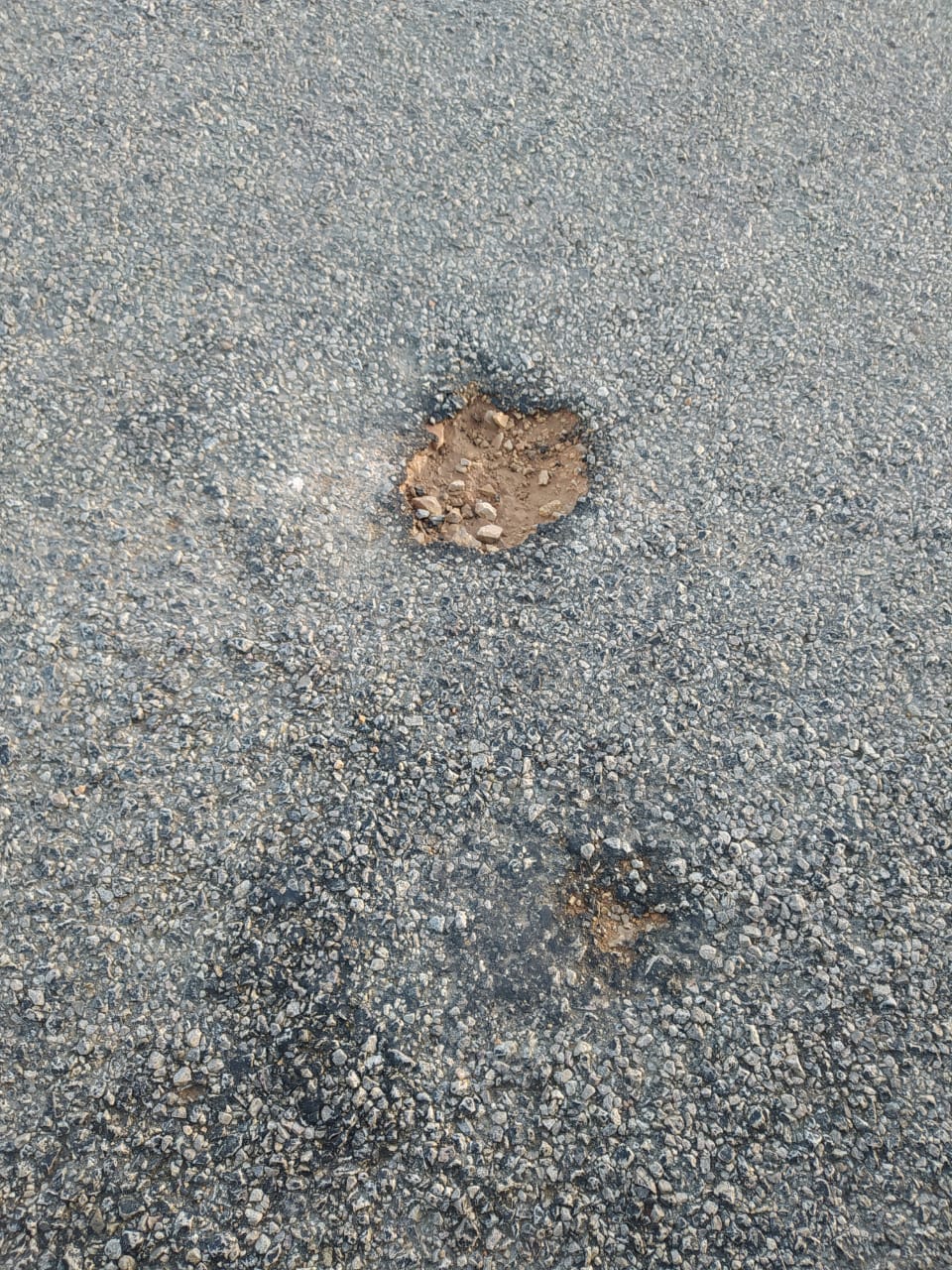 مكناس..ظهور عيوب بالطريق الإقليمية رقم 7022 بين عين كرمة وعين الجمعة