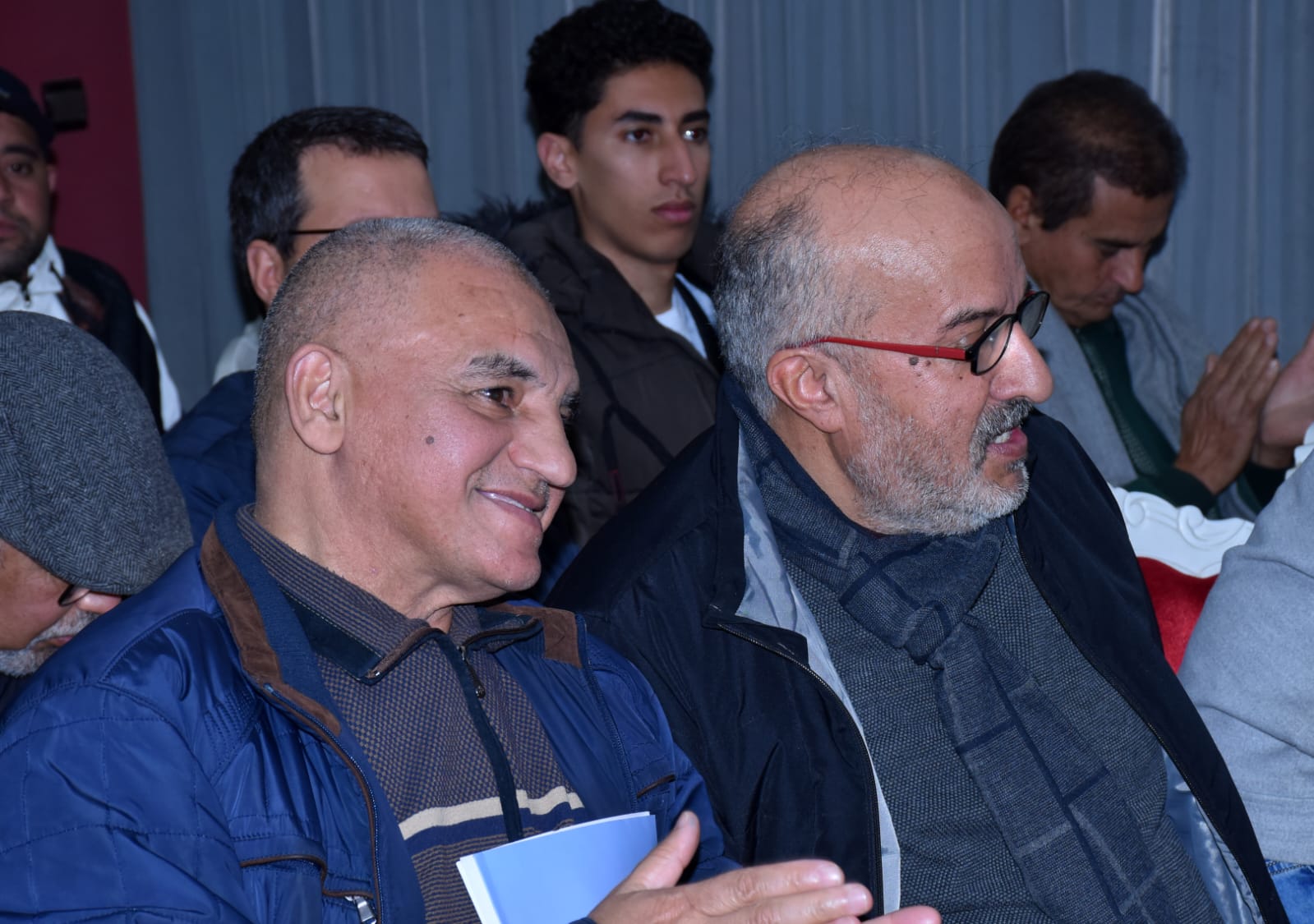 إعلاميون أكاديميون وفاعلون رياضيون ومنتخبون ومجتمع مدني يناقشون الوضع الرياضي والاعلامي ويقترحون الحلول بمكناس إعلاميون أكاديميون وفاعلون رياضيون ومنتخبون ومجتمع مدني يناقشون الوضع الرياضي والاعلامي ويقترحون الحلول بمكناس