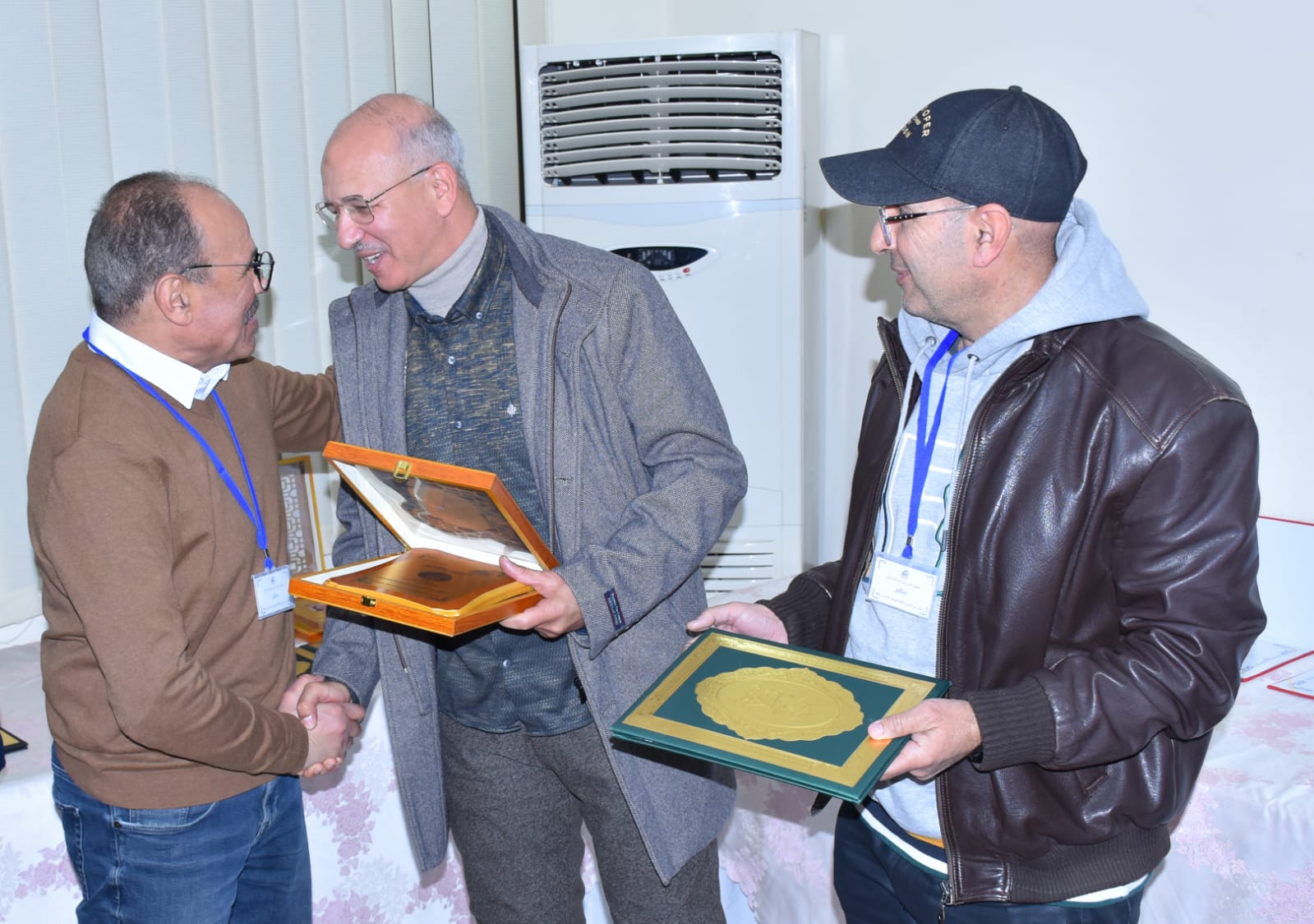 إعلاميون أكاديميون وفاعلون رياضيون ومنتخبون ومجتمع مدني يناقشون الوضع الرياضي والاعلامي ويقترحون الحلول بمكناس إعلاميون أكاديميون وفاعلون رياضيون ومنتخبون ومجتمع مدني يناقشون الوضع الرياضي والاعلامي ويقترحون الحلول بمكناس