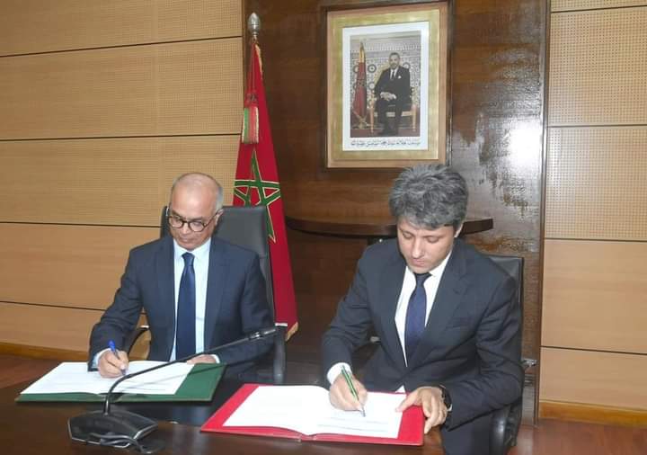 توقيع عقود نجاعة الأداء مع الأكاديميات الجهوية للتربية والتكوين. توقيع عقود نجاعة الأداء مع الأكاديميات الجهوية للتربية والتكوين.