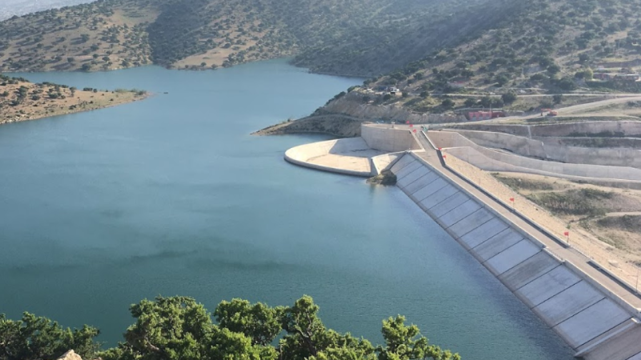 التساقطات المطرية الأخيرة ترفع مستوى المخزون المائي بشمال المملكة ليتجاوز مليار م³