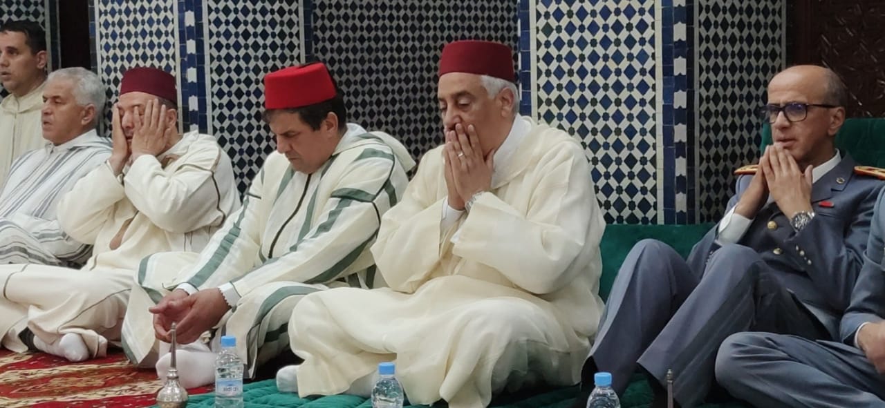 عامل عمالة مكناس  السيد عبد الغني الصبار يترأس بمسجد ” الحسن الثاني ” حفلا دينيا إحياء لليلة القدر المباركة