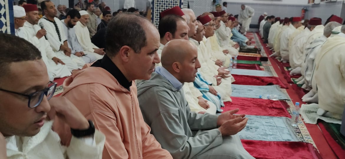 عامل عمالة مكناس  السيد عبد الغني الصبار يترأس بمسجد ” الحسن الثاني ” حفلا دينيا إحياء لليلة القدر المباركة