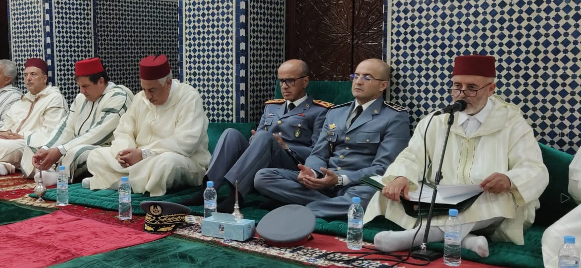 عامل عمالة مكناس  السيد عبد الغني الصبار يترأس بمسجد ” الحسن الثاني ” حفلا دينيا إحياء لليلة القدر المباركة