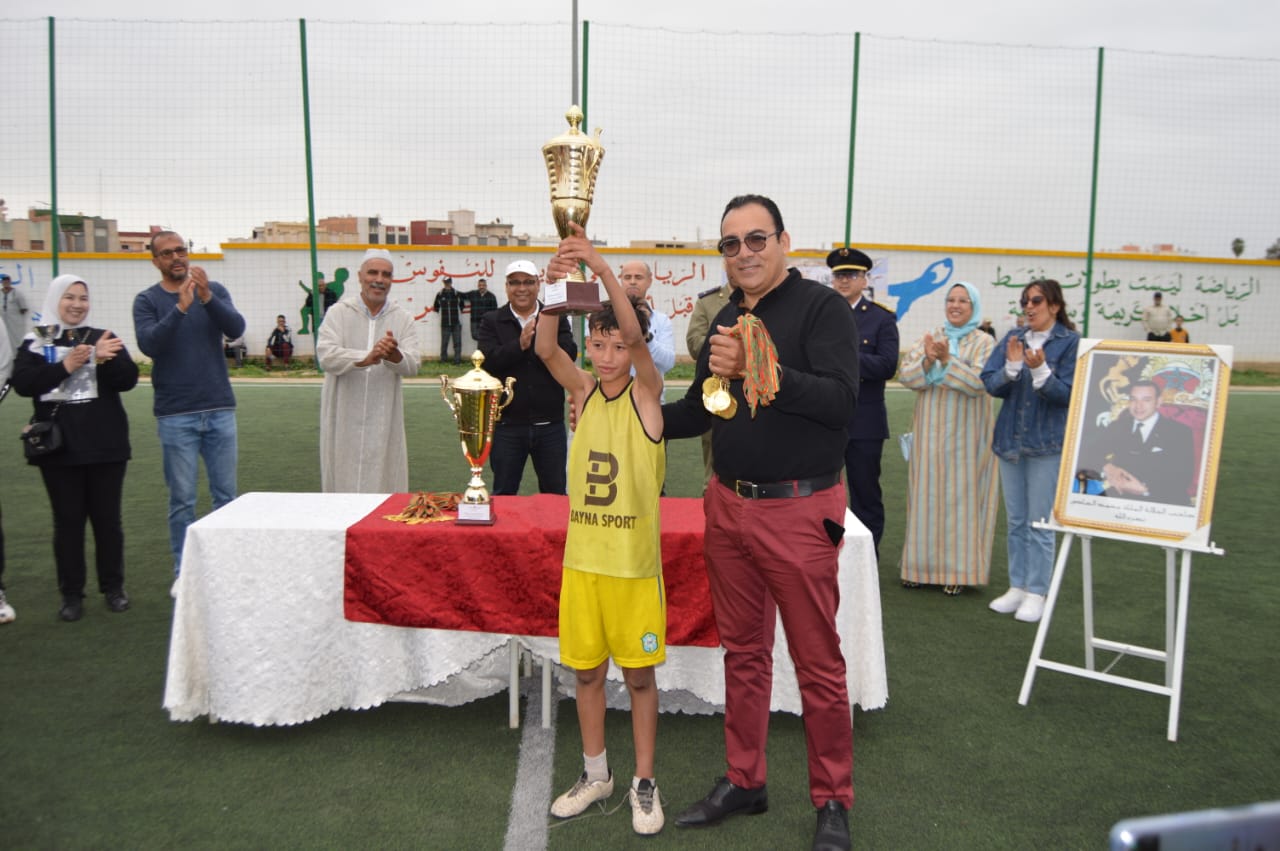 إسدال الستار على إسدال الستار على