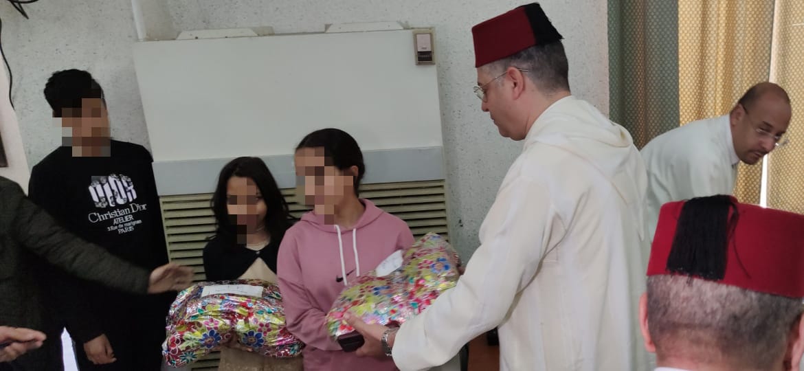 إحياء ذكرى  الترحم  السنوية  على الأرواح المقدسة  لأجداد سيدنا المنصور بالله  هبة ملكية  لشرفاء  ومستضعفي الزوايا والأضرحة والمعوزين بالعاصمة الإسماعيلية مكناس