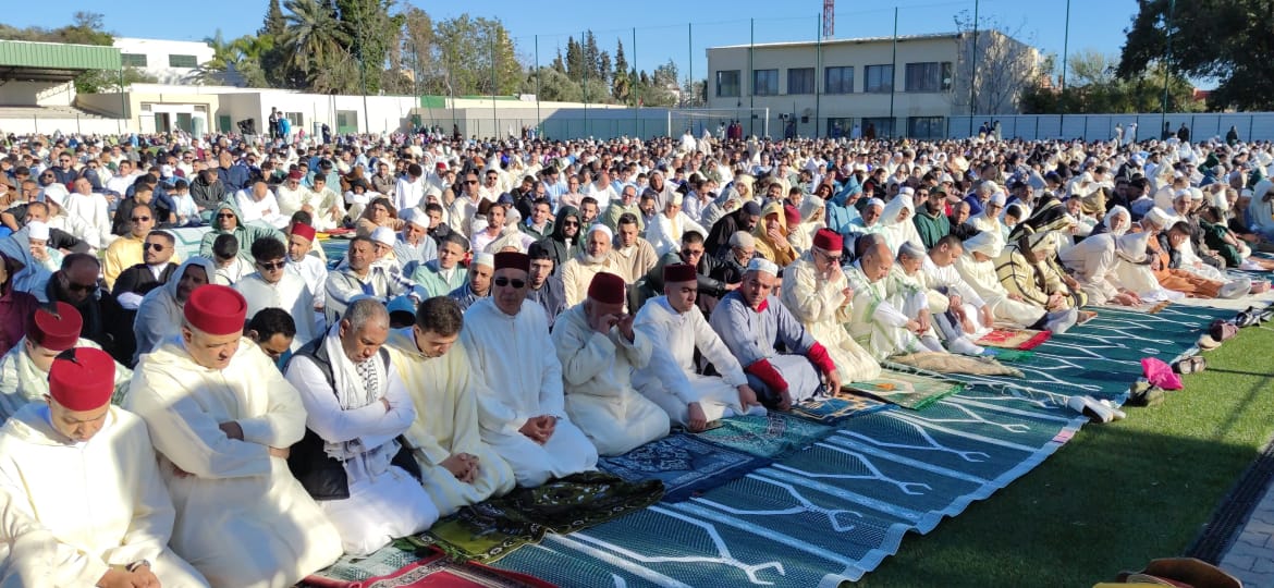 عامل عمالة مكناس يؤدي صلاة عيد الفطر بمصلى المنظر الجميل عامل عمالة مكناس يؤدي صلاة عيد الفطر بمصلى المنظر الجميل