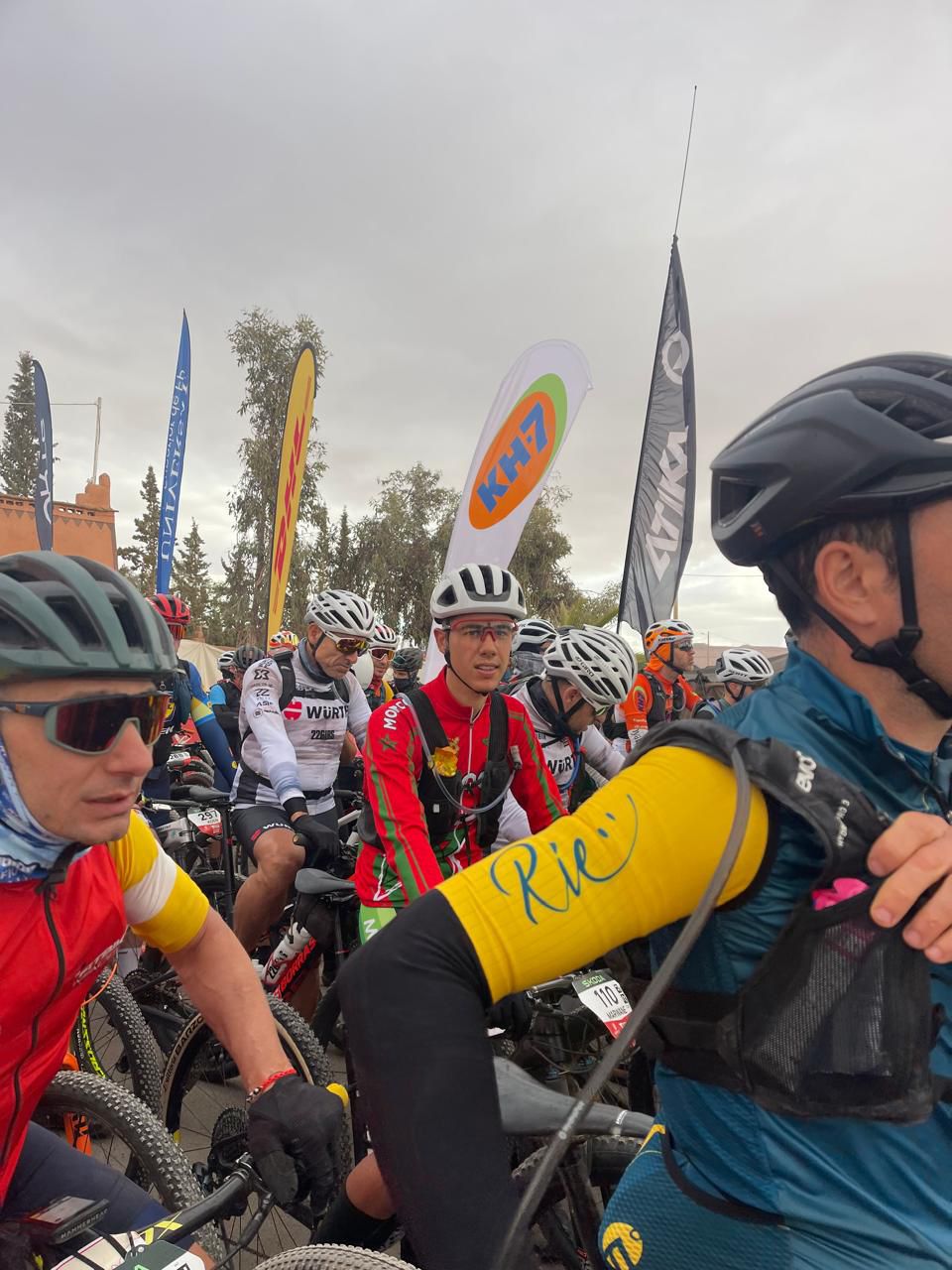 دراجات جبلية: انطلاق الدورة ال19 للحاق ” تيتان الصحراء المغربية “.