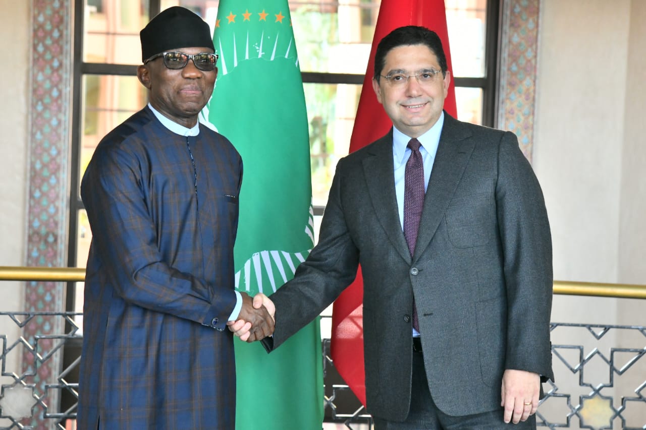 مفوض الاتحاد الإفريقي للشؤون السياسية يشيد بجهود المغرب لتعزيز الحكومات الديموقراطية والشفافة