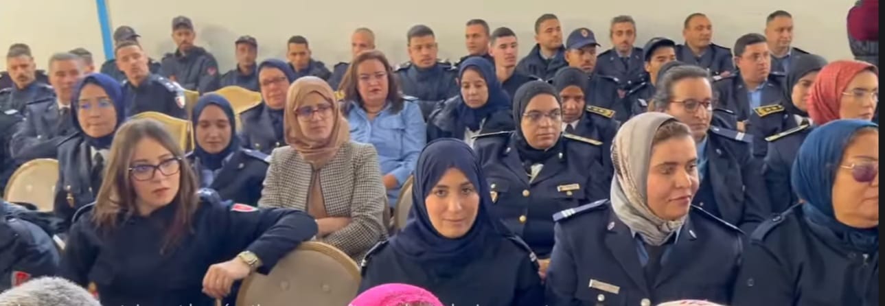 إدارة السجن المحلي بطنجة تشيد بخدمات موظفي المؤسستين السجنيتين طنجة 1 و2 وتكرم المتميزين منهم والمحالين على التقاعد إدارة السجن المحلي بطنجة تشيد بخدمات موظفي المؤسستين السجنيتين طنجة 1 و2 وتكرم المتميزين منهم والمحالين على التقاعد