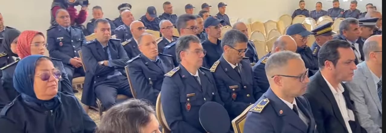 إدارة السجن المحلي بطنجة تشيد بخدمات موظفي المؤسستين السجنيتين طنجة 1 و2 وتكرم المتميزين منهم والمحالين على التقاعد إدارة السجن المحلي بطنجة تشيد بخدمات موظفي المؤسستين السجنيتين طنجة 1 و2 وتكرم المتميزين منهم والمحالين على التقاعد