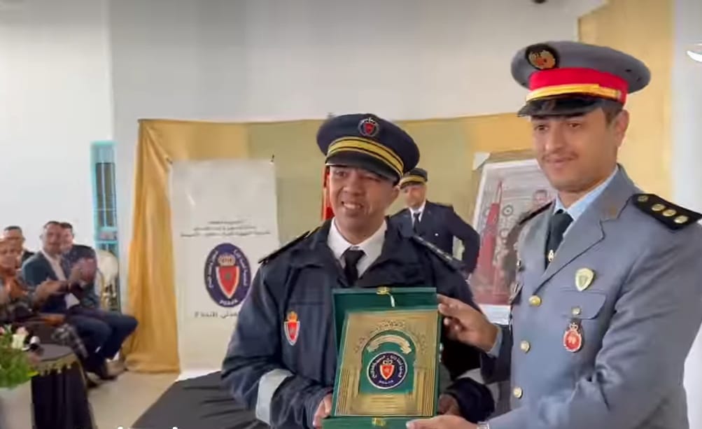 إدارة السجن المحلي بطنجة تشيد بخدمات موظفي المؤسستين السجنيتين طنجة 1 و2 وتكرم المتميزين منهم والمحالين على التقاعد إدارة السجن المحلي بطنجة تشيد بخدمات موظفي المؤسستين السجنيتين طنجة 1 و2 وتكرم المتميزين منهم والمحالين على التقاعد