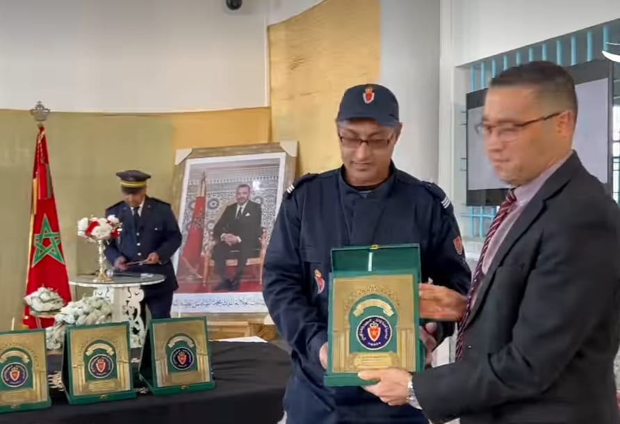 إدارة السجن المحلي بطنجة تشيد بخدمات موظفي المؤسستين السجنيتين طنجة 1 و2 وتكرم المتميزين منهم والمحالين على التقاعد إدارة السجن المحلي بطنجة تشيد بخدمات موظفي المؤسستين السجنيتين طنجة 1 و2 وتكرم المتميزين منهم والمحالين على التقاعد