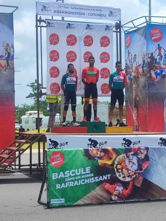 دراجات / طواف البنين 2024 المرحلة الخامسة والاخيرة: تتويج مغربي مزدوج فرديا وحسب الفرق. دراجات / طواف البنين 2024 المرحلة الخامسة والاخيرة: تتويج مغربي مزدوج فرديا وحسب الفرق.