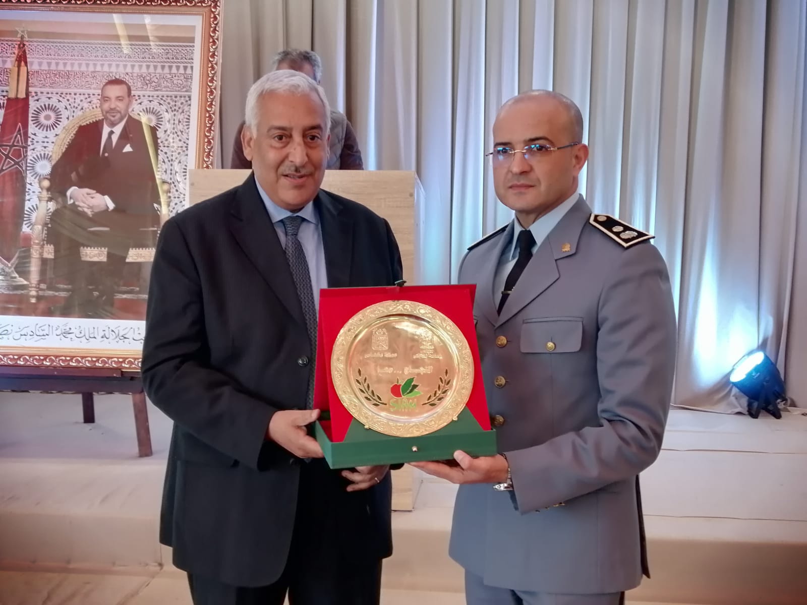 جماعة مكناس تكرس ثقافة الاعتراف وتشكر الداعمين والمشاركين في إنجاح المعرض الدولي للفلاحة بمكناس جماعة مكناس تكرس ثقافة الاعتراف وتشكر الداعمين والمشاركين في إنجاح المعرض الدولي للفلاحة بمكناس