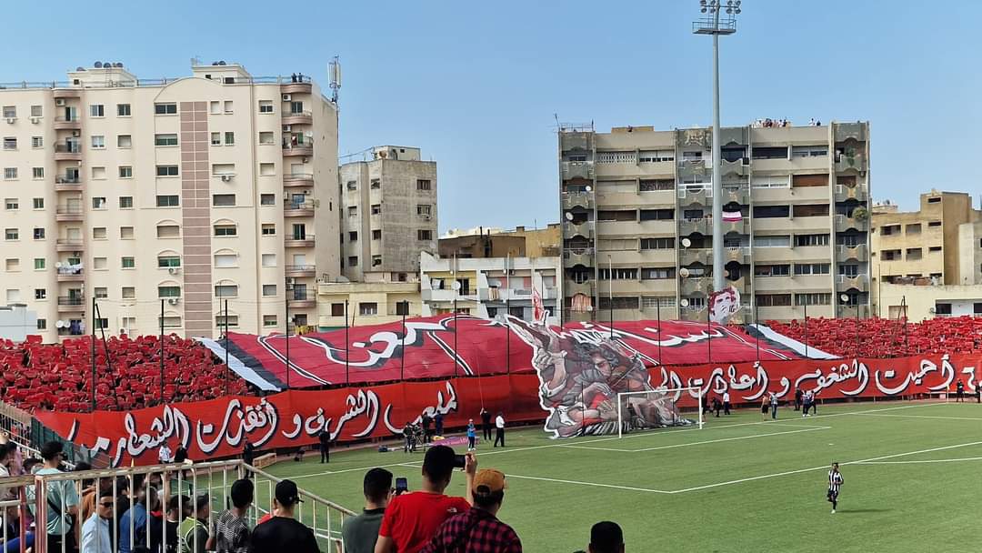 الكوديم يعود لسكة حصد الانتصارات أمام فريق وداد فاس. الكوديم يعود لسكة حصد الانتصارات أمام فريق وداد فاس.