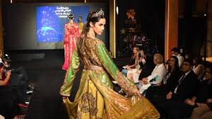 مراكش .. عرض “قفطان 2024” في نسخته الرابعة و العشرين يبرز غنى وأصالة القفطان المغربي مراكش .. عرض “قفطان 2024” في نسخته الرابعة و العشرين يبرز غنى وأصالة القفطان المغربي