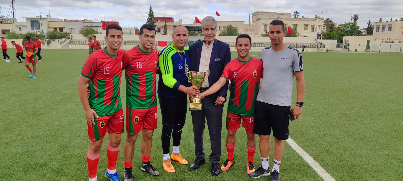 تخليدا للذكرى 68 لتأسيس القوات المسلحة الملكية  قدماء الكوديم ومنتخب الحامية العسكرية في ودية شيقة بمكناس