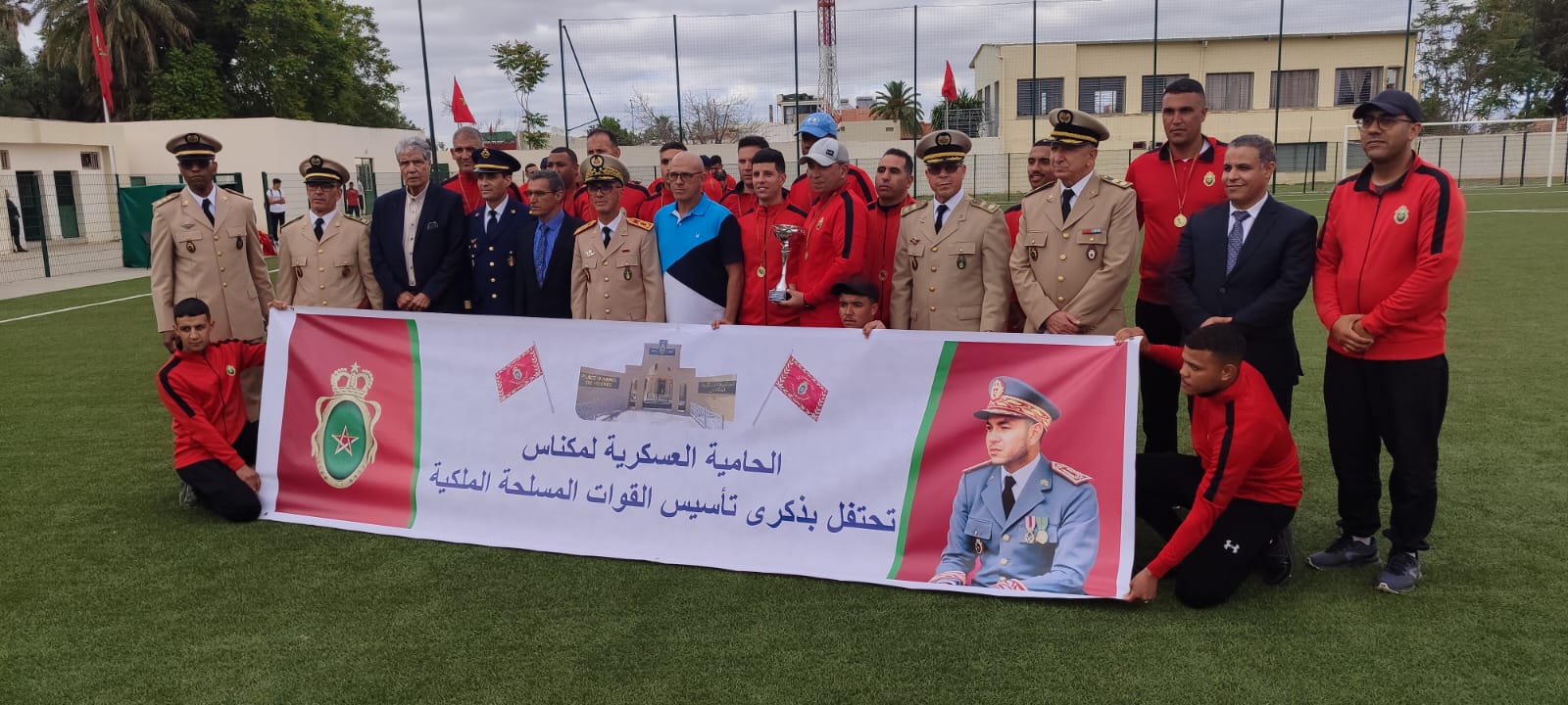 تخليدا للذكرى 68 لتأسيس القوات المسلحة الملكية  قدماء الكوديم ومنتخب الحامية العسكرية في ودية شيقة بمكناس