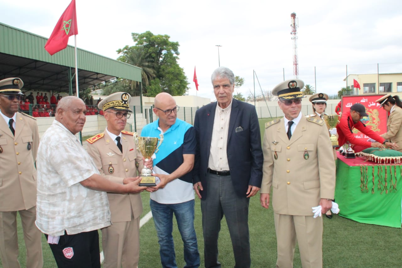 تخليدا للذكرى 68 لتأسيس القوات المسلحة الملكية  قدماء الكوديم ومنتخب الحامية العسكرية في ودية شيقة بمكناس