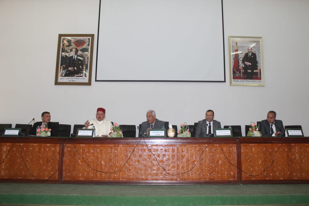 السيد عبدالغني الصبار عامل عمالة مكناس يستقبل الحجاج المتوجهين لاداء مناسك الحج