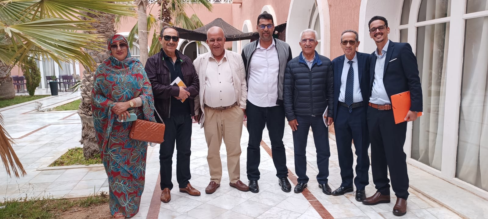 انتخاب سيدي اسباعي مدير نشر جريدة الصحراء ديسك رئيسا لفرع الفيدرالية المغربية لناشري الصحف بجهة العيون الساقية الحمراء بالإجماع انتخاب سيدي اسباعي مدير نشر جريدة الصحراء ديسك رئيسا لفرع الفيدرالية المغربية لناشري الصحف بجهة العيون الساقية الحمراء بالإجماع