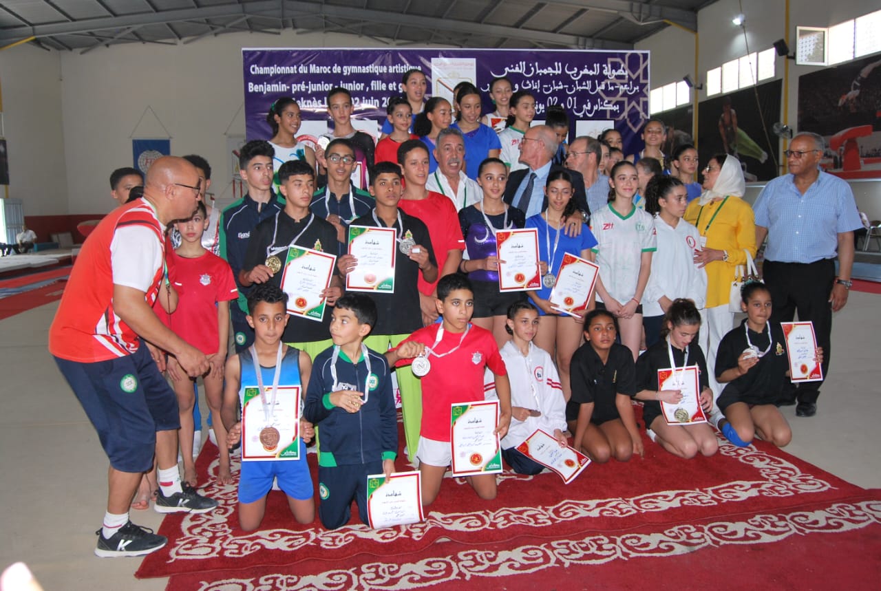 تحت إشراف الجامعة الملكية المغربية للجمباز نظم النادي الرياضي المكناسي للجمباز الفني بطولة المغرب في الجمباز فردي عام . للبراعم ما قبل الشبان و شبان إناث وذكور بمكناس .