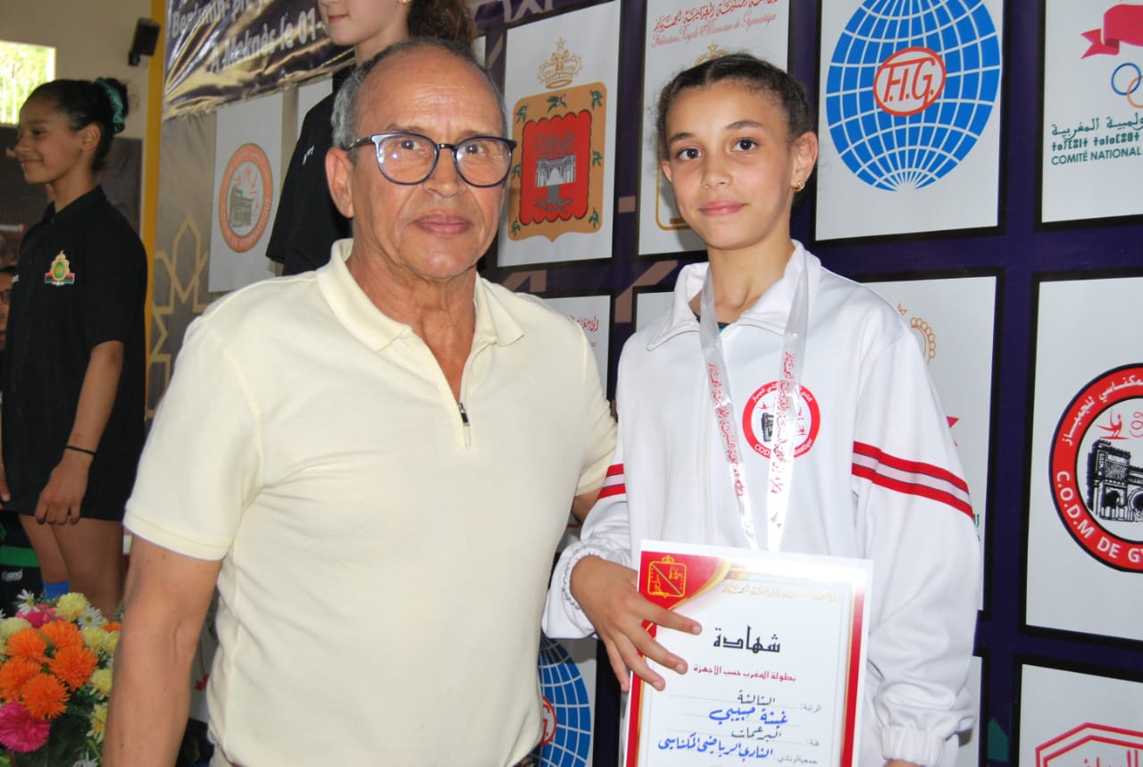 تحت إشراف الجامعة الملكية المغربية للجمباز نظم النادي الرياضي المكناسي للجمباز الفني بطولة المغرب في الجمباز فردي عام . للبراعم ما قبل الشبان و شبان إناث وذكور بمكناس .