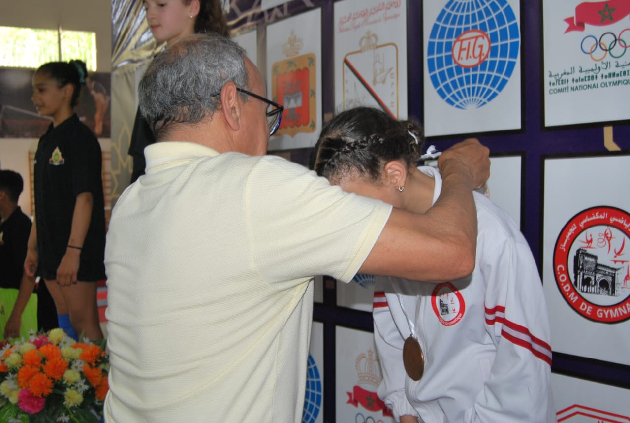 تحت إشراف الجامعة الملكية المغربية للجمباز نظم النادي الرياضي المكناسي للجمباز الفني بطولة المغرب في الجمباز فردي عام . للبراعم ما قبل الشبان و شبان إناث وذكور بمكناس .