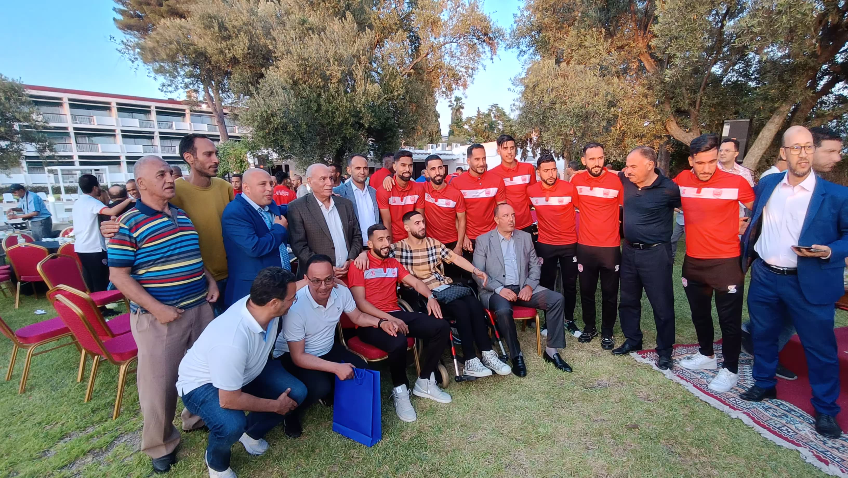 حفل استقبال وتكريم على شرف فريق النادي المكناسي بمناسبة عودته الى القسم الأول الاحترافي حفل استقبال وتكريم على شرف فريق النادي المكناسي بمناسبة عودته الى القسم الأول الاحترافي