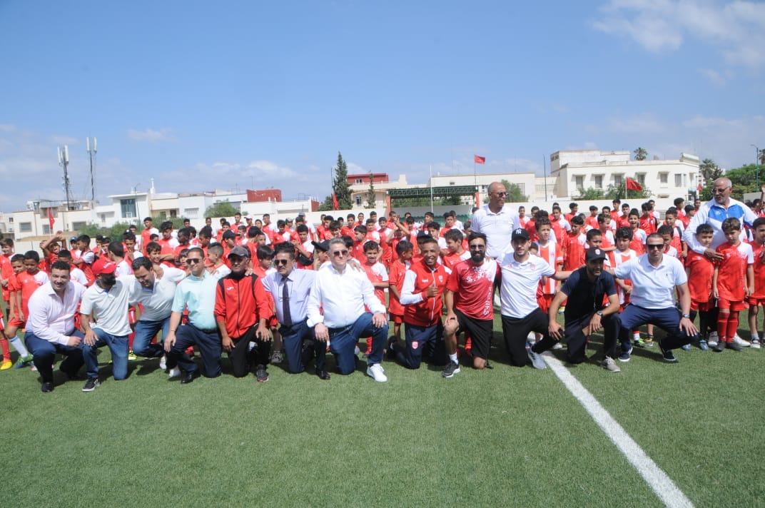 حفل استقبال وتكريم على شرف فريق النادي المكناسي بمناسبة عودته الى القسم الأول الاحترافي حفل استقبال وتكريم على شرف فريق النادي المكناسي بمناسبة عودته الى القسم الأول الاحترافي