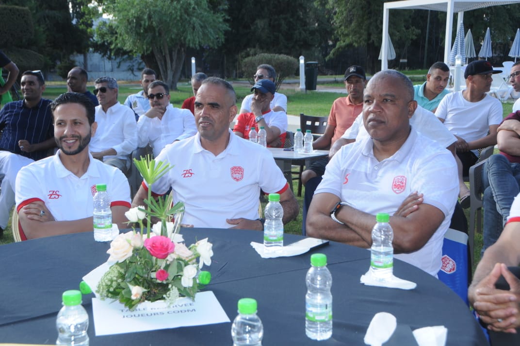 حفل استقبال وتكريم على شرف فريق النادي المكناسي بمناسبة عودته الى القسم الأول الاحترافي حفل استقبال وتكريم على شرف فريق النادي المكناسي بمناسبة عودته الى القسم الأول الاحترافي