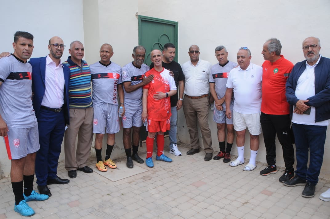 حفل استقبال وتكريم على شرف فريق النادي المكناسي بمناسبة عودته الى القسم الأول الاحترافي حفل استقبال وتكريم على شرف فريق النادي المكناسي بمناسبة عودته الى القسم الأول الاحترافي