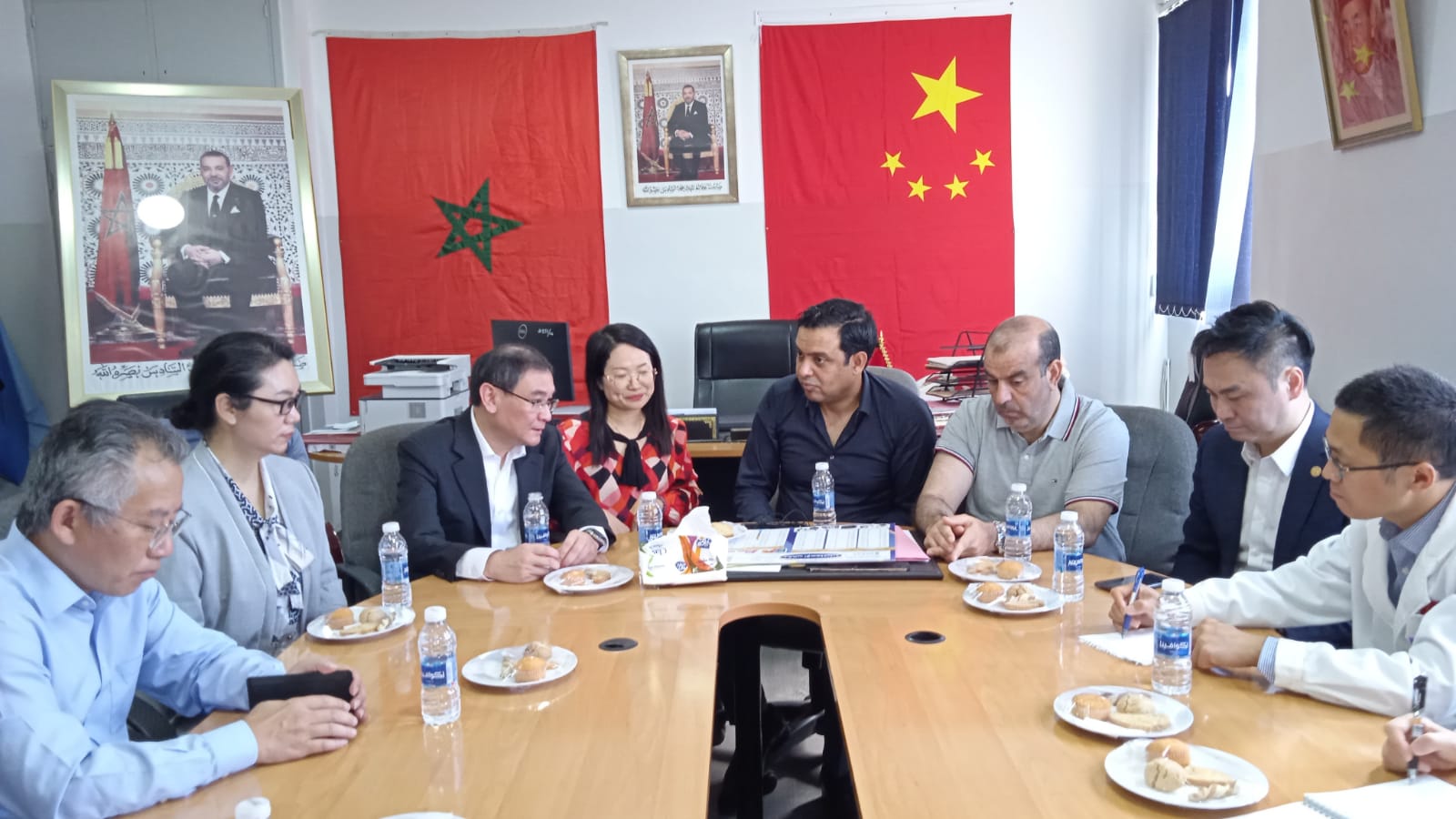 بهدف تعميق علاقة التعاون بين الصين والمغرب في المجال الصحي المديرالعام للمركزالاستشفائي الجامعي بشانغاي في زيارة ود ومجاملة إلى مستشفى محمد الخامس بمكناس بهدف تعميق علاقة التعاون بين الصين والمغرب في المجال الصحي المديرالعام للمركزالاستشفائي الجامعي بشانغاي في زيارة ود ومجاملة إلى مستشفى محمد الخامس بمكناس