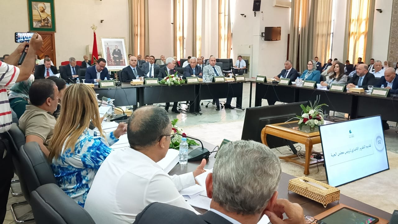 ضمنها إحداث كلية طب الاسنان بمكناس المصادقة على 39 اثفاقية شراكة وعقد برنامج في دورة يوليوز لمجلس جهة فاس مكناس ضمنها إحداث كلية طب الاسنان بمكناس المصادقة على 39 اثفاقية شراكة وعقد برنامج في دورة يوليوز لمجلس جهة فاس مكناس